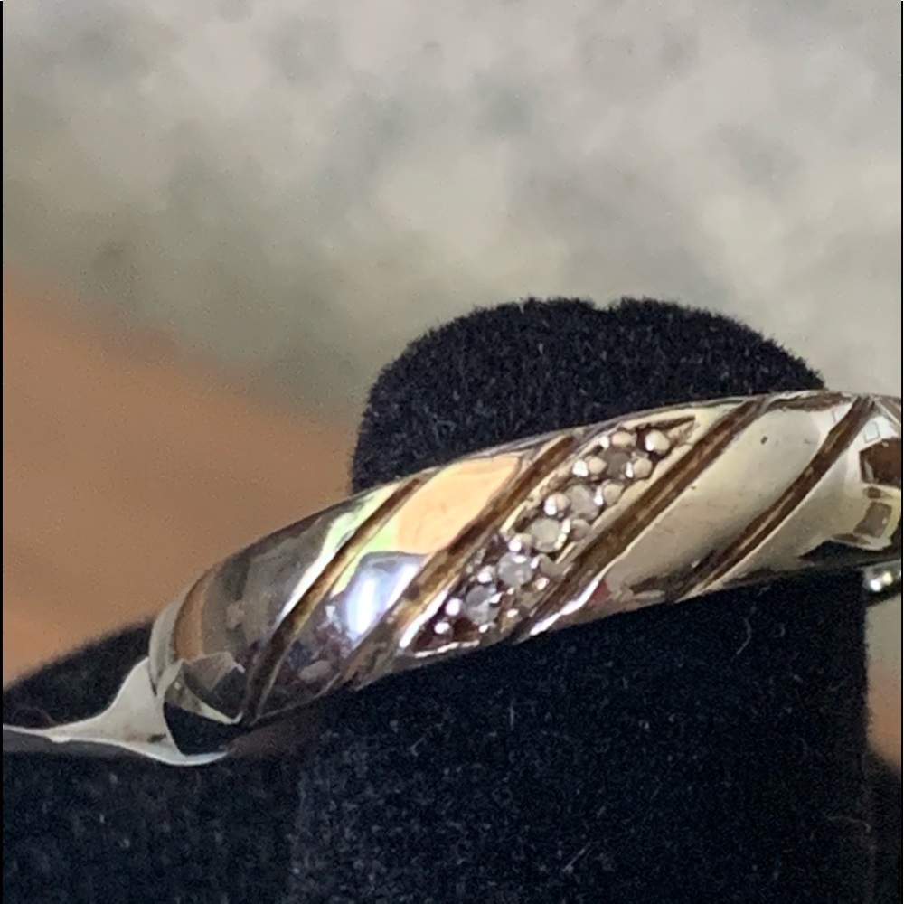 Men’s  wedding band S .925;  size 11